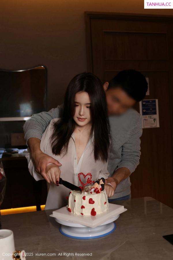   [XiuRen]高清写真图 2025.03.07 No.9983 小薯条nienie 美腿黑丝第59张图片